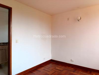 Casa de 5 alcobas en arriendo en El Poblado, Medellín, 350 m² · foto 16 de 19