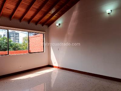 Casa de 5 alcobas en arriendo en El Poblado, Medellín, 350 m² · foto 8 de 19