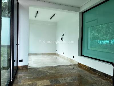Casa de 4 alcobas en venta en El Poblado, Medellín, 1085 m² · foto 8 de 20