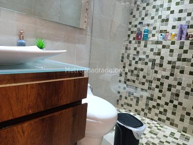 Casa de 3 alcobas en venta en El Poblado, Medellín, 432 m² · foto 18 de 20