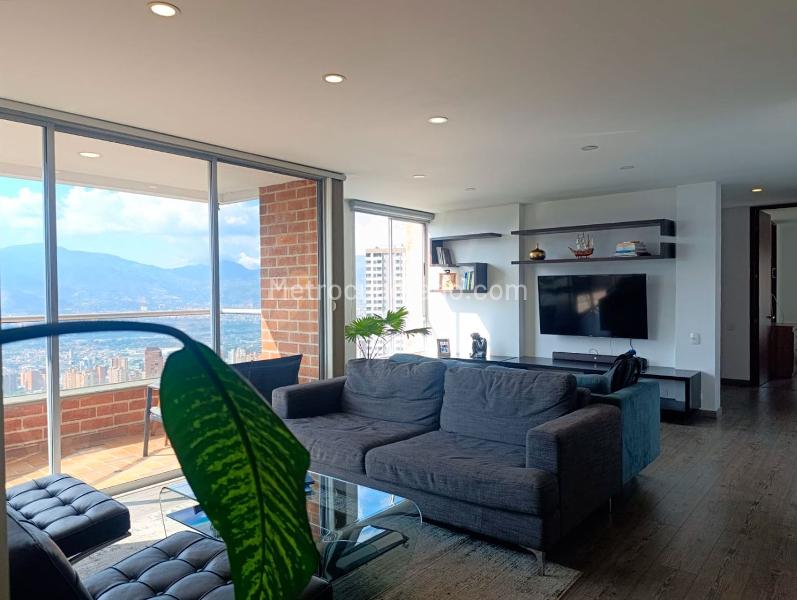 Furnished 2BR Apartment with Jacuzzi in El Poblado - 6