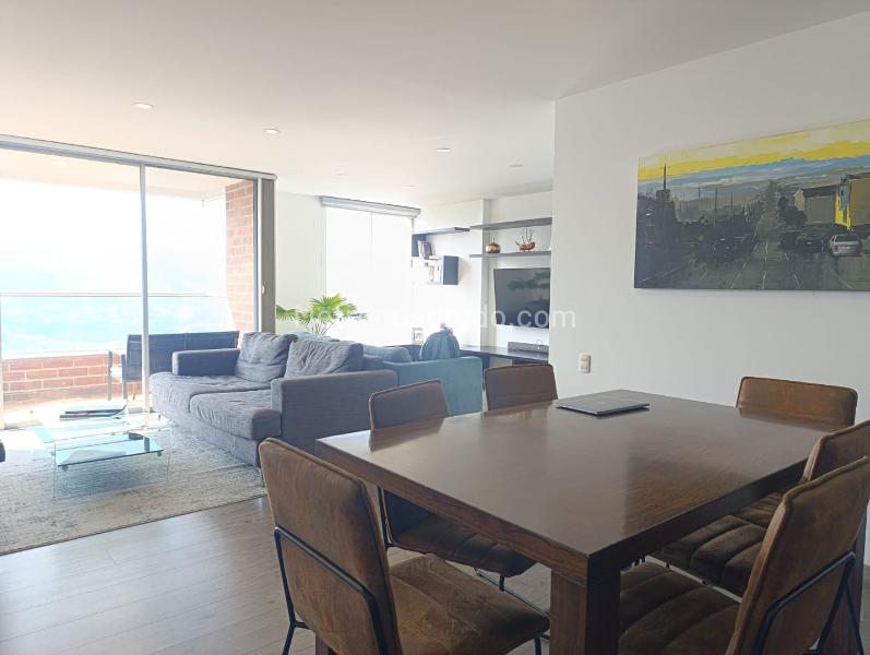 Cozy 2BR Apartment Near Transport in El Poblado - 5