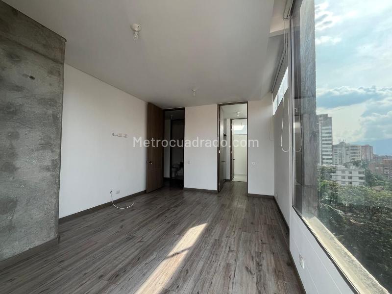Furnished 2BR Apartment with 2 Baths in El Poblado - 9
