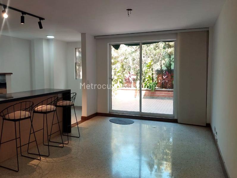 Casa Elegante de 3 Alcobas con Diseño Moderno en El Poblado - 2