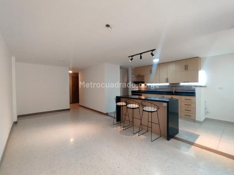 Casa Elegante de 3 Alcobas con Diseño Moderno en El Poblado - 4