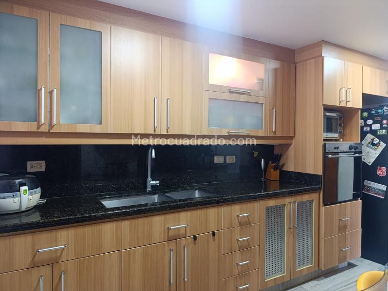 Apartamento en Arriendo, EL POBLADO, Medellín - Mehr