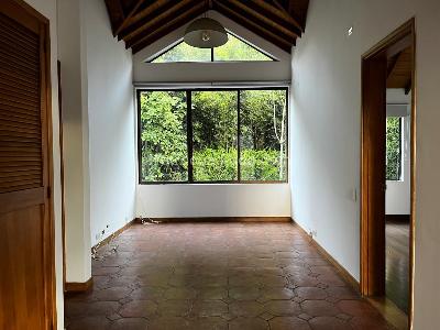 Casa de 3 alcobas en venta en El Poblado, Medellín, 271 m² · foto 7 de 20
