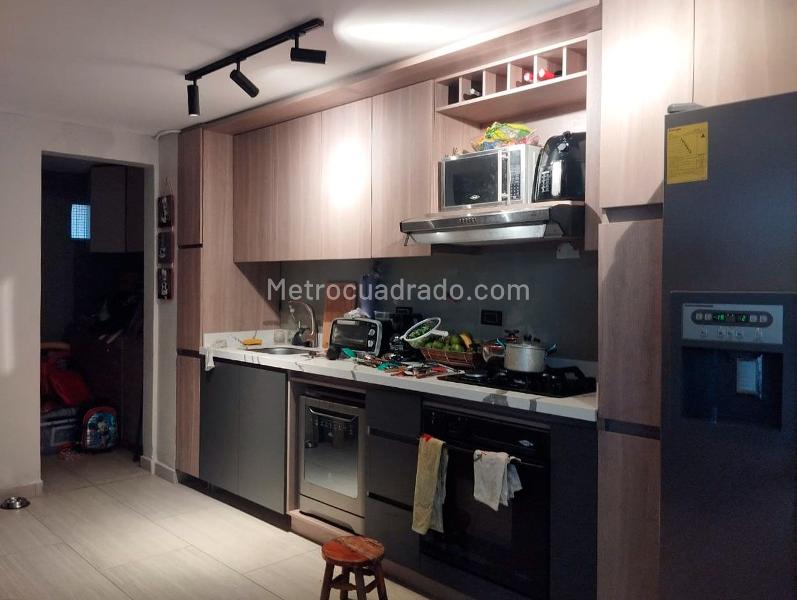 Casa Amplia de 4 Alcobas con Amenidades en El Poblado - 6