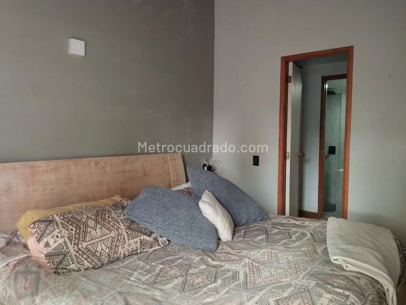 Casa Amplia de 4 Alcobas con Amenidades en El Poblado - 9