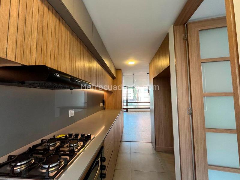 Apartamento de 3 Alcobas con Vistas a la Naturaleza en El Poblado - 8