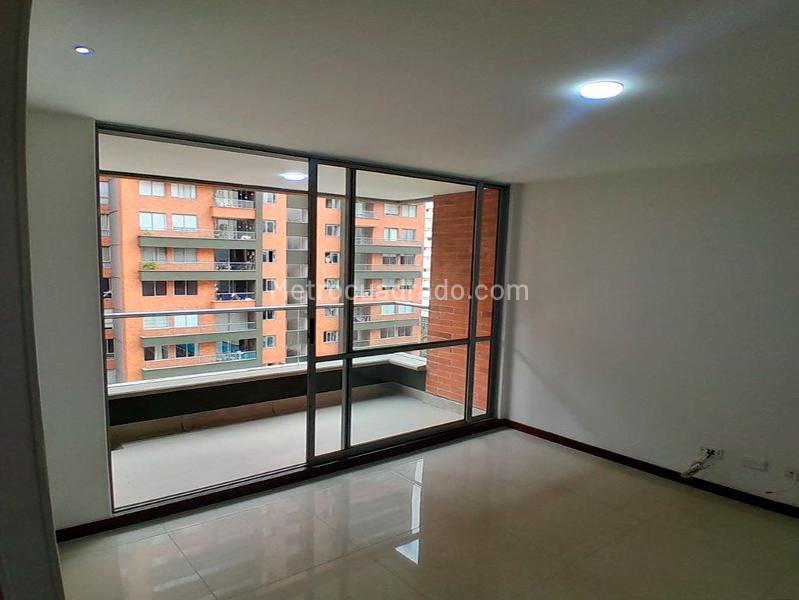3BR Apartment with Balcony in El Poblado Gated Unit - 2