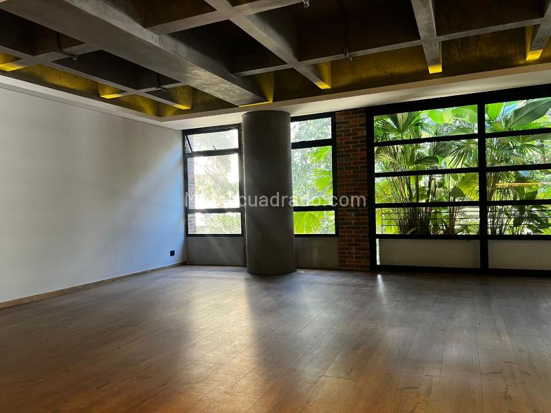 2BR Apartment with Balcony in Quiet El Poblado - 2