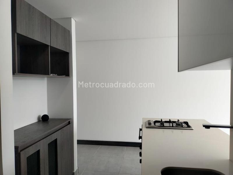 Apartaestudio de 1 Alcoba con Balcón en El Poblado (Cerca al Metro) - 7