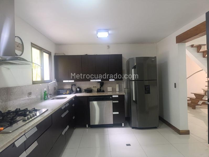 Casa Amoblada de 3 Alcobas en El Poblado - 5