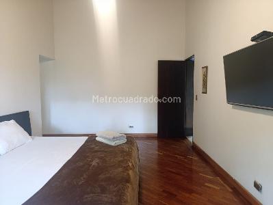 Casa en arriendo en El Poblado, Medellín · foto 9 de 19