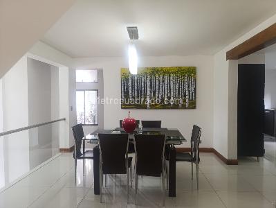 Casa en arriendo en El Poblado, Medellín · foto 4 de 19