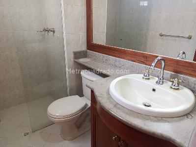 Apartamento de 3 alcobas en venta en El Poblado, Medellín, 175 m² · foto 18 de 20
