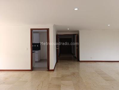 Apartamento de 3 alcobas en venta en El Poblado, Medellín, 175 m² · foto 3 de 20