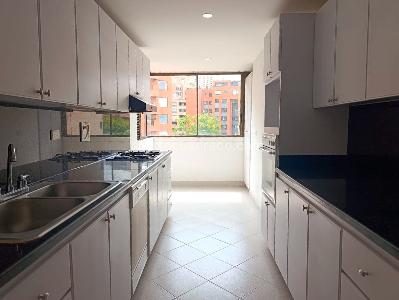 Apartamento de 3 alcobas en venta en El Poblado, Medellín, 175 m² · foto 5 de 20