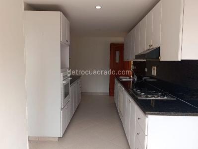 Apartamento de 3 alcobas en venta en El Poblado, Medellín, 175 m² · foto 7 de 20