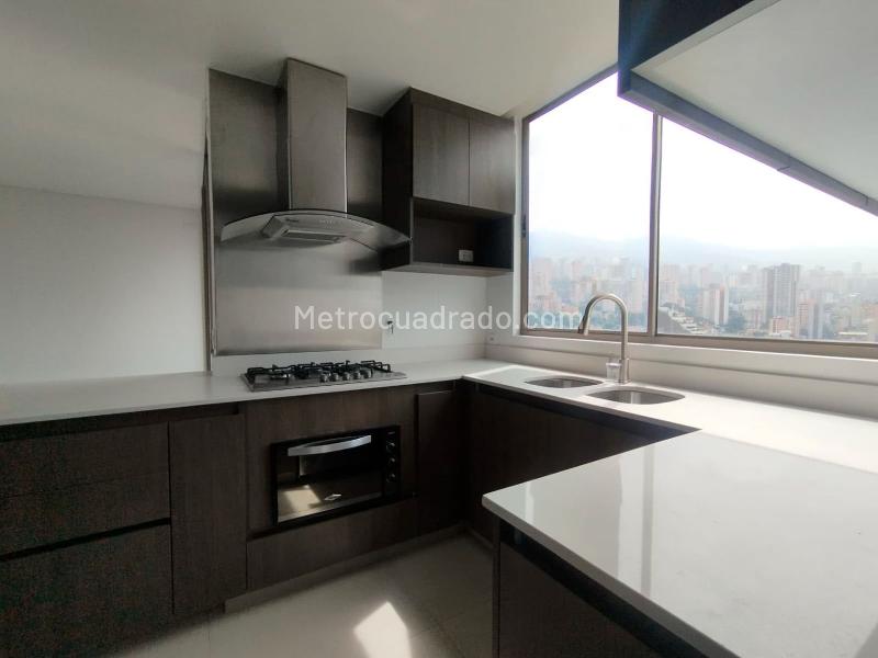 Apartamento Encantador de 3 Alcobas en El Poblado (Zona Tranquila) - 5