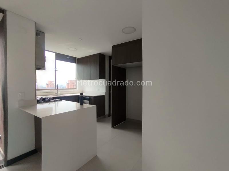 Apartamento Encantador de 3 Alcobas en El Poblado (Zona Tranquila) - 6