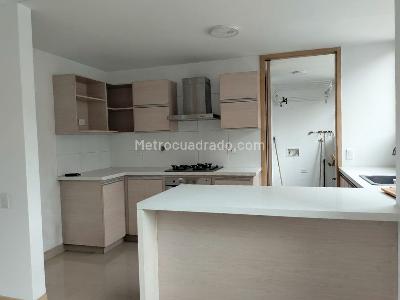 Apartamento en venta en El Poblado, Medellín · foto 7 de 20