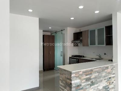 Apartamento de 3 alcobas en venta en Villa Carlota, Medellín, 121 m² · foto 5 de 20