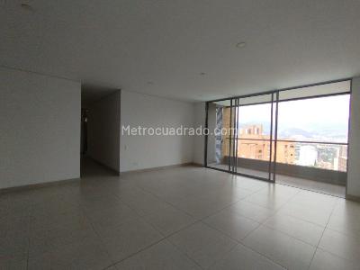 Apartamento de 3 alcobas en venta en El Poblado, Medellín, 130 m² · foto 2 de 16