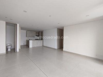 Apartamento de 3 alcobas en venta en El Poblado, Medellín, 130 m² · foto 3 de 16