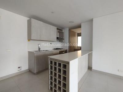 Apartamento de 3 alcobas en venta en El Poblado, Medellín, 130 m² · foto 4 de 16