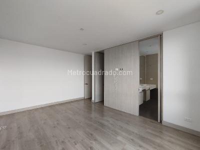 Apartamento de 3 alcobas en venta en El Poblado, Medellín, 130 m² · foto 9 de 16