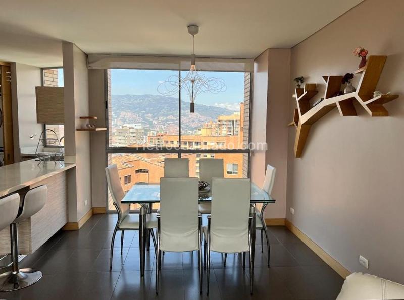 3BR Apartment with Balcony and Covered Parking in El Poblado - 5