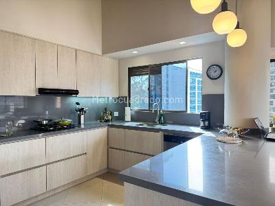 Apartamento en arriendo en El Poblado, Medellín · foto 10 de 18