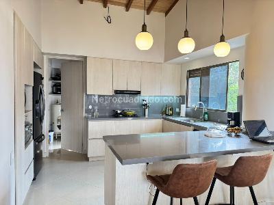 Apartamento en arriendo en El Poblado, Medellín · foto 9 de 18