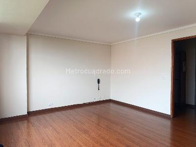 Apartamento de 3 alcobas en arriendo en Los Balsos, Medellín, 209 m² · foto 10 de 19