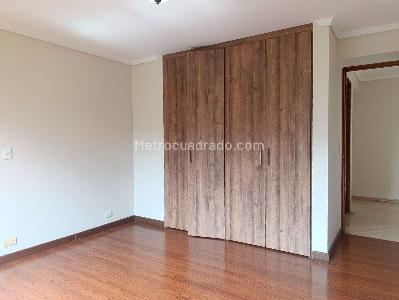 Apartamento de 3 alcobas en arriendo en Los Balsos, Medellín, 209 m² · foto 11 de 19