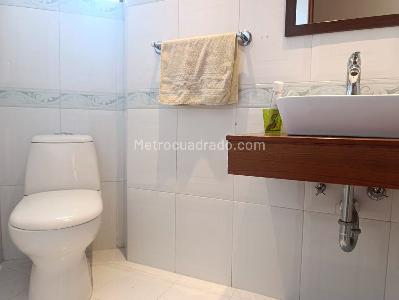 Apartamento de 3 alcobas en arriendo en Los Balsos, Medellín, 209 m² · foto 19 de 19