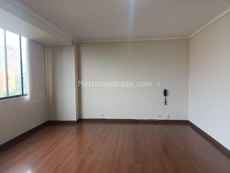 3BR Apartment for Rent in Closed Unit near El Poblado (209 m²) - 7