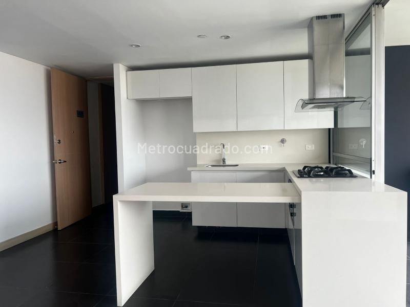 1BR Furnished Apartaestudio with Balcony in El Poblado - 4