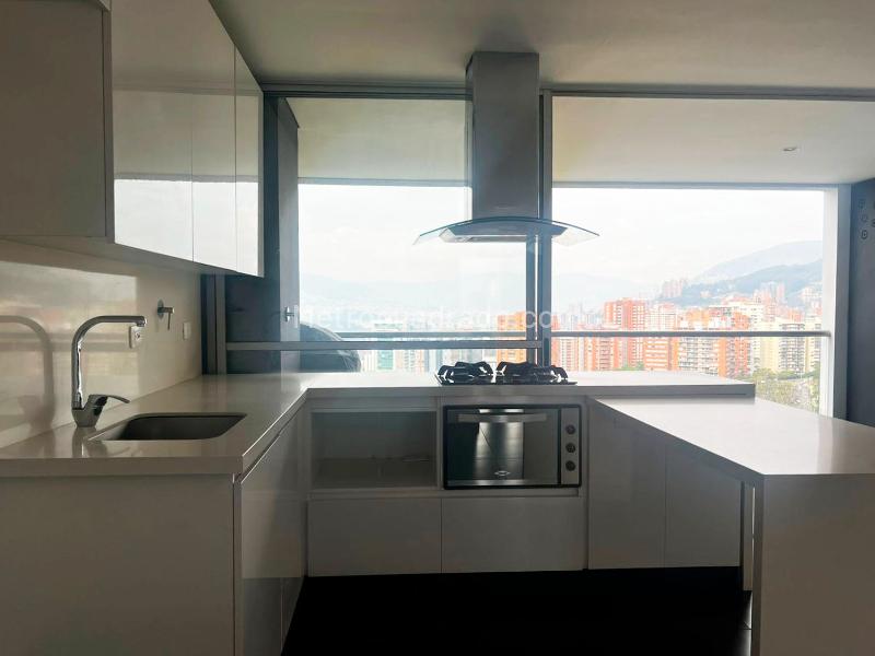 1BR Furnished Apartaestudio with Balcony in El Poblado - 6