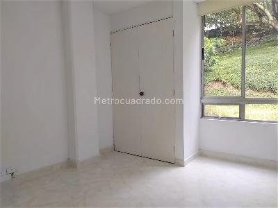 Apartamento de 4 alcobas en arriendo en El Poblado Santa Maria De Los Angeles, Medellín, 135 m² · foto 11 de 17