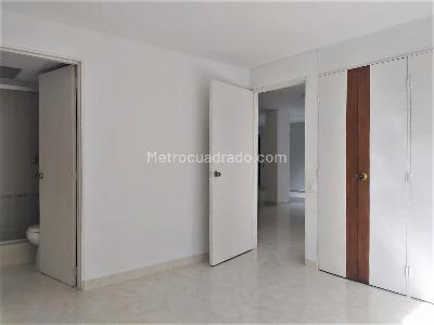 Apartamento de 4 alcobas en arriendo en El Poblado Santa Maria De Los Angeles, Medellín, 135 m² · foto 9 de 17