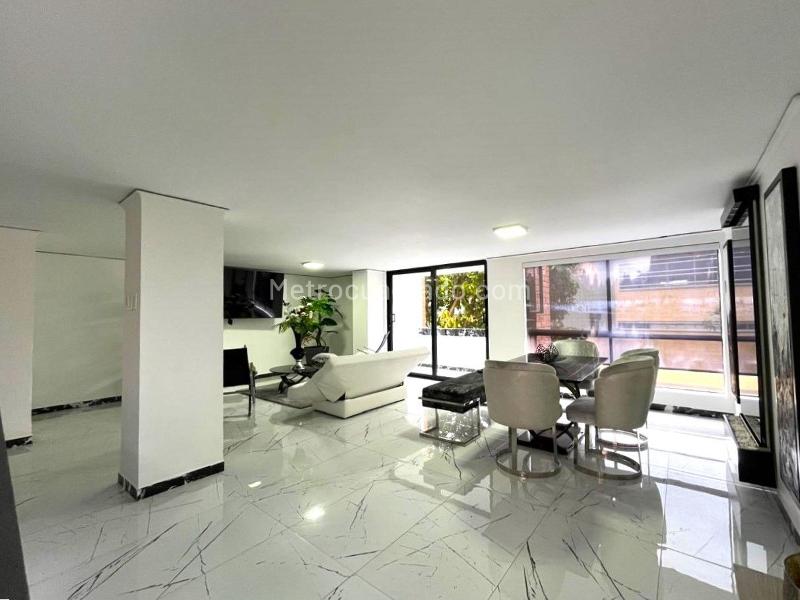 Furnished 3BR Apartment with 2 Baths in El Poblado