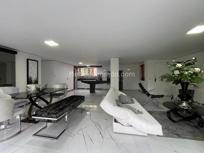 Furnished 3BR Apartment with 2 Baths in El Poblado - 2