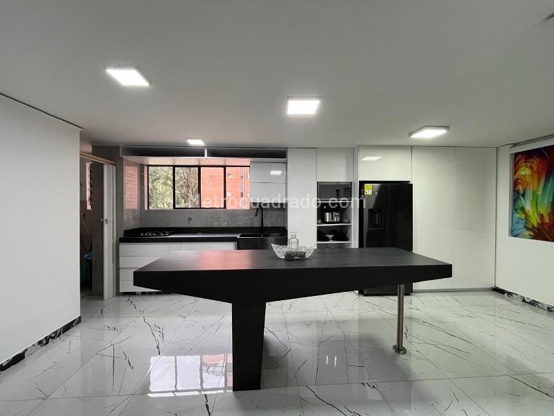 Furnished 3BR Apartment with 2 Baths in El Poblado - 4