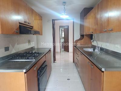 Apartamento de 3 alcobas en arriendo en El Tesoro, Medellín, 150 m² · foto 8 de 20