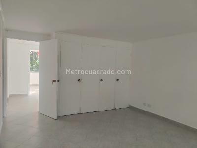 Apartamento de 3 alcobas en arriendo en El Poblado, Medellín, 130 m² · foto 12 de 18