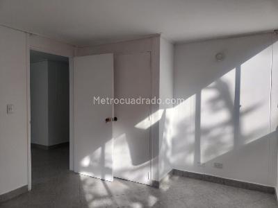 Apartamento de 3 alcobas en arriendo en El Poblado, Medellín, 130 m² · foto 14 de 18