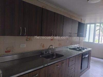 Apartamento de 3 alcobas en arriendo en El Poblado, Medellín, 130 m² · foto 5 de 18